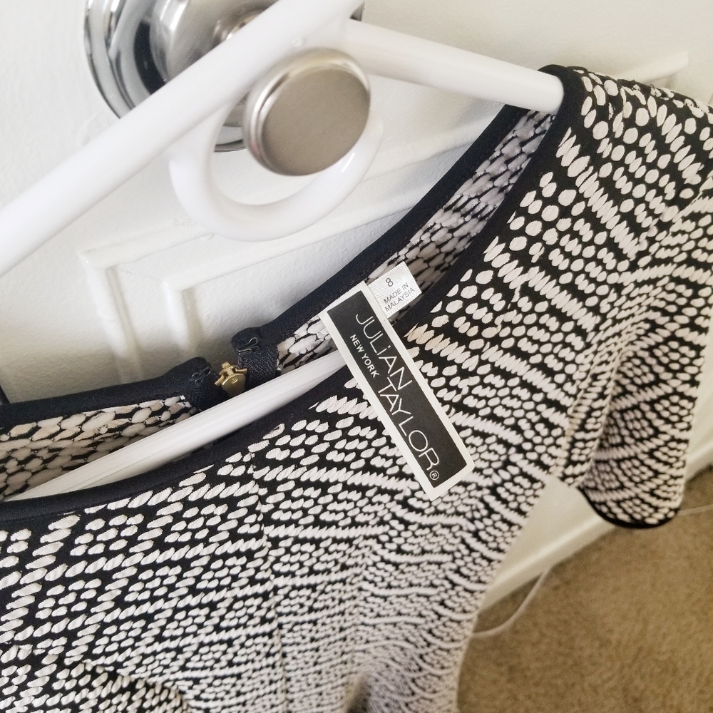 👗Julian Taylor Textured Dress